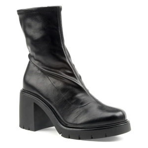 Call it spring - MAELIE