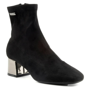 Les tropeziennes - DANIELA