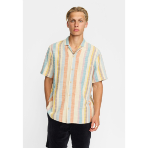 Revolution - M's 3918